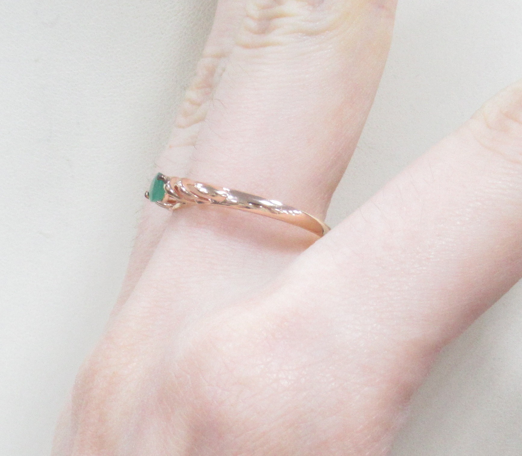 Серебряное кольцо 925 пробы; вставки 1 Изумруд 0,168 5/Г3;